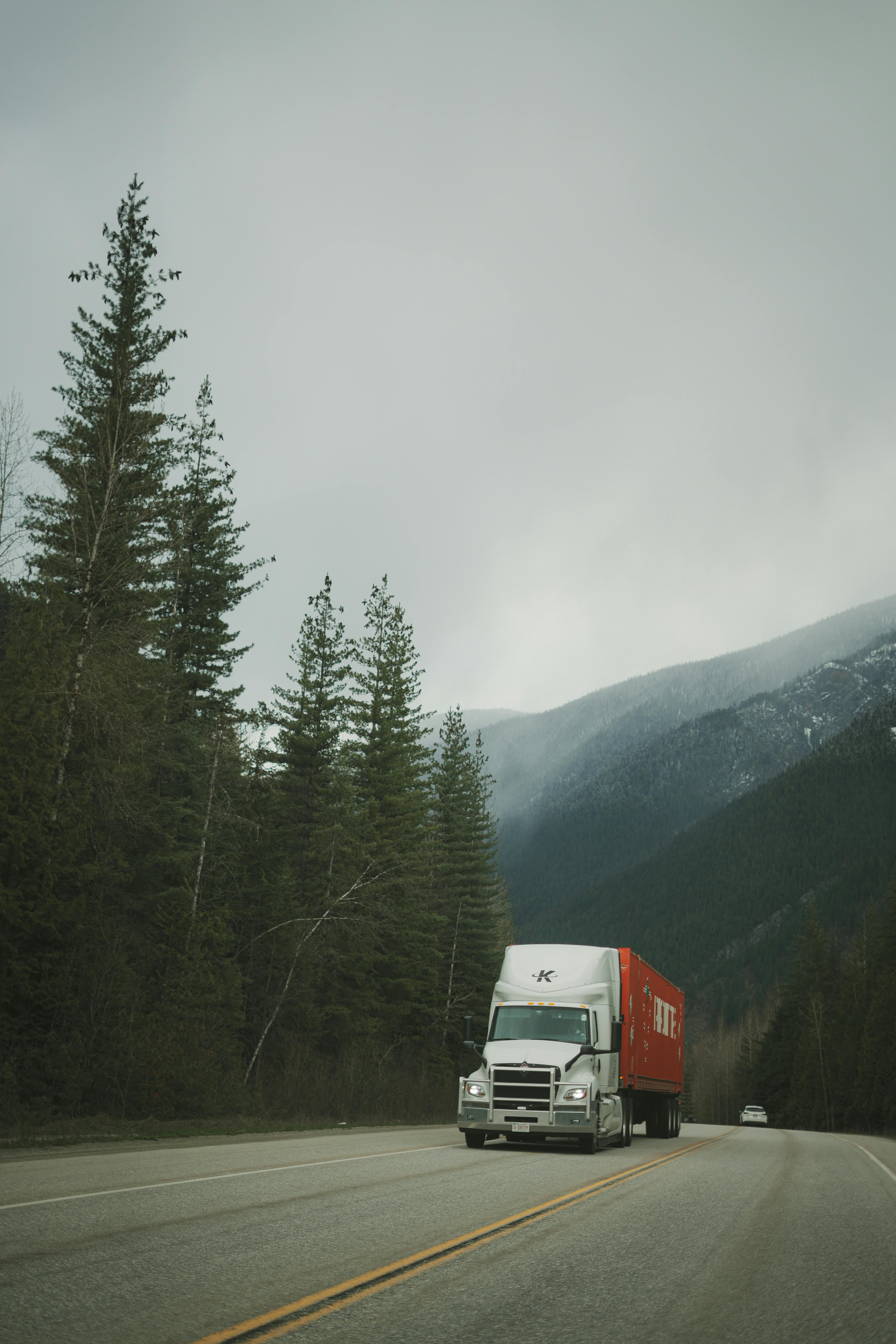 Full Truckload (FTL)